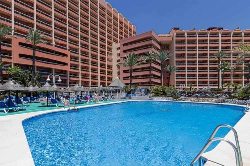 797 Holiday Rentals- Apartamento En Hotel Sunset Frente Al Mar 贝纳尔马德纳 外观 照片