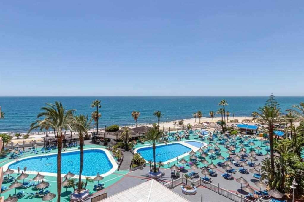 797 Holiday Rentals- Apartamento En Hotel Sunset Frente Al Mar 贝纳尔马德纳 外观 照片