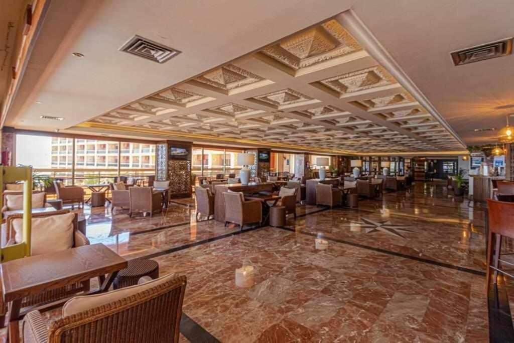 797 Holiday Rentals- Apartamento En Hotel Sunset Frente Al Mar 贝纳尔马德纳 外观 照片